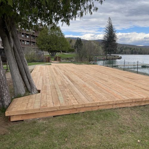 Plateforme yoga en bois traité 24x26.