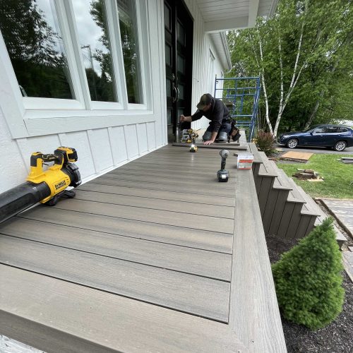 Revêtement perron et escaler en composite garantie 50 ans.